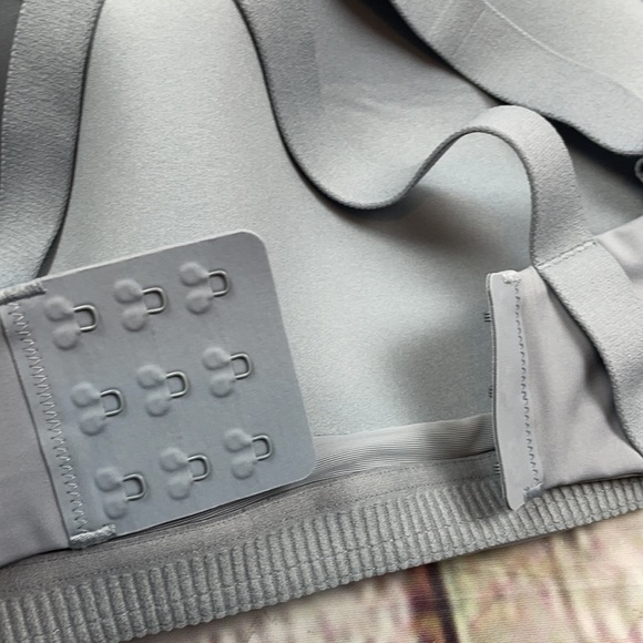NWT Lululemon high energy max support gray sports bra 32DDD - Picture 6 of 6